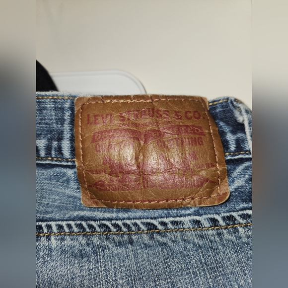 Levi's 701s - Picture 5 of 9